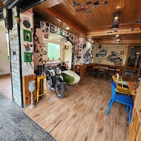 Throttle Shrottle Moto Hostel Manali  Ngoại thất bức ảnh