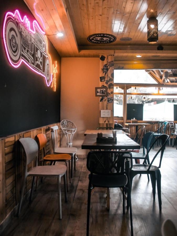Throttle Shrottle Moto Hostel Manali  Ngoại thất bức ảnh