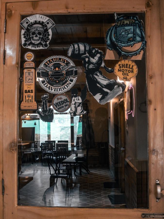 Throttle Shrottle Moto Hostel Manali  Ngoại thất bức ảnh