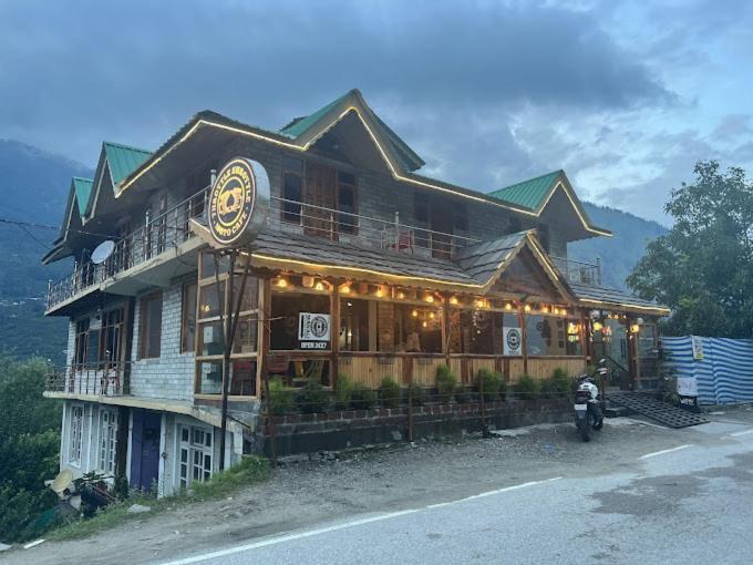 Throttle Shrottle Moto Hostel Manali  Ngoại thất bức ảnh